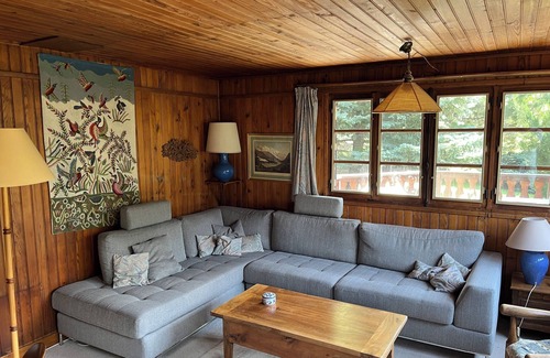 Saint-Chaffrey Ski Chalet | Authentic chalet with mountain views