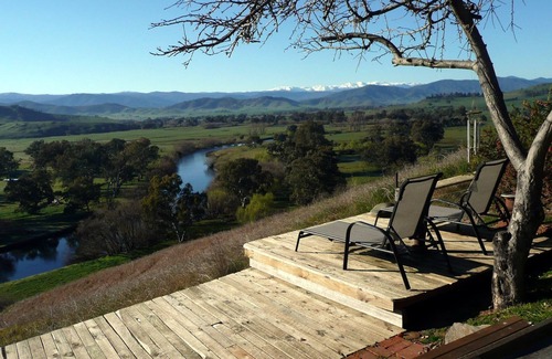 Towong Cottage | Authentic Country Escape – Timber Cottage 500m from the Upper Murray River