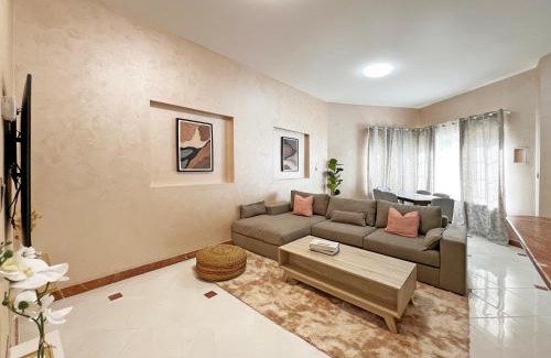 Mirdif House | Authentic Emirati Stay