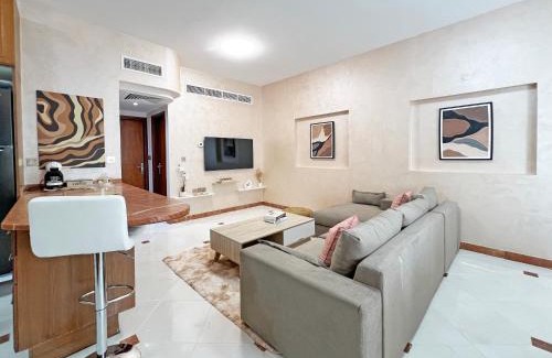 Mirdif House | Authentic Emirati Stay