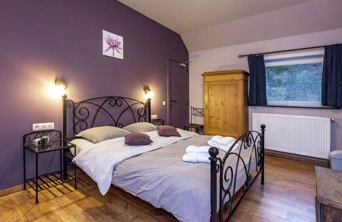 Sint-Kruis House | Authentic holiday home in Brugge with garden