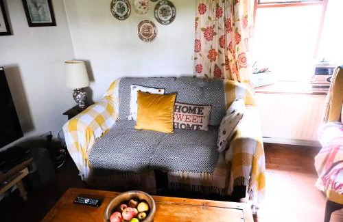 Ballymascanlan House | Authentic Irish Cottage, Rural Ballymascanlon