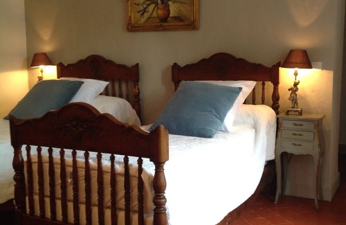 Meynes Other | Authentic Mas Provencal 19th century classified 4 * in a 5000 m² fenced park