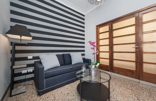 Trastevere Apartment | Authentic roman Trastevere apartment perfect for families sleeps 6 2 bathrooms