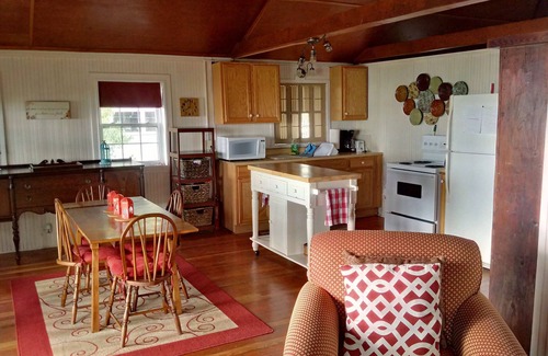 Town of Yates Cottage | Autumn at the Lake!