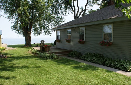 Town of Yates Cottage | Autumn at the Lake!