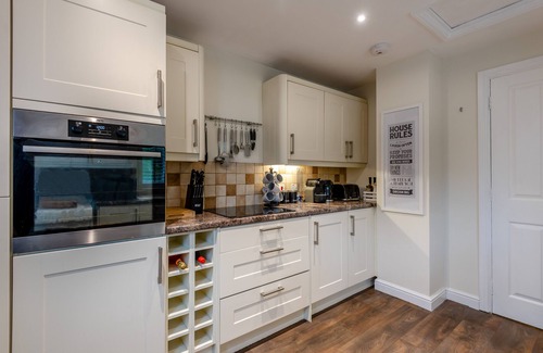 Ashford House | Autumn Barn Annexe - One Bedroom House, Sleeps 2