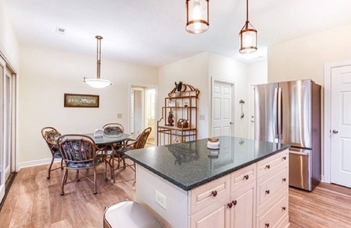 Pinehurst House | Autumn in Pinehurst! 5BR/5.5Bth Sleeps 16 Gorgeous Remodeled home on 13th tee