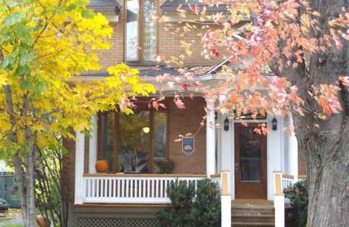 Lairet Bed & Breakfast | Aux Années Folles