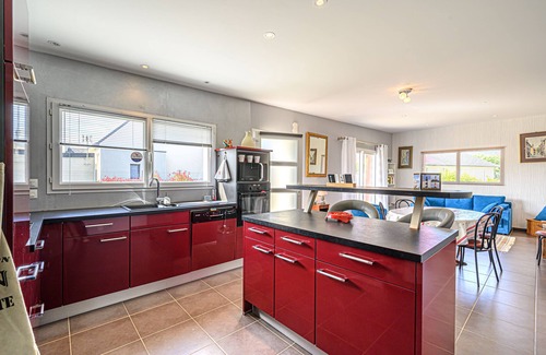 Treffiagat House | AUX AQUARELLES DE LINETTE, GROUND FLOOR, LABEL GITES DE FRANCE, DOG ALLOWED