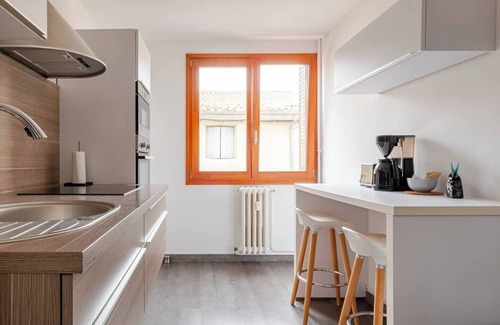Nimes City Centre Apartment | Aux Arènes, 30m from Les Arènes, Balcony, AC