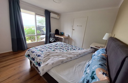Tynong North Other | Auyea Farm 3 BR Entire House with Table Tennis - 7 Minutes to Gumbuya World!