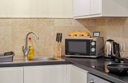 Rotherham Apartment | AV Stays Rotherham 2 Bed - Contractors Welcome/Free Parking