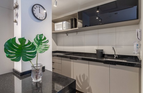 Consolacao Apartment | AV0111 - Charming with AC near subway