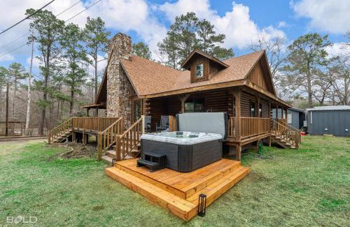 Shreveport House | Avail This Weekend! Hot Tub, Kayaks & Canoes!