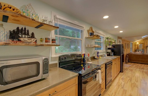 Asheville House | Available Now Bear Naked Mountain Top home near DT Asheville