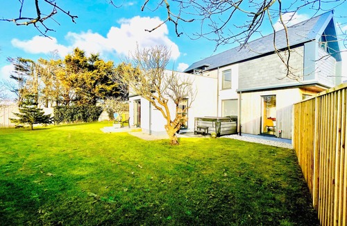St. Newlyn East Cottage | AVALENNEK, pet friendly, luxury holiday cottage in St Newlyn East