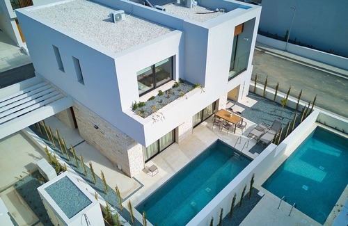Emba Villa | Avalon Gardens Villa 13