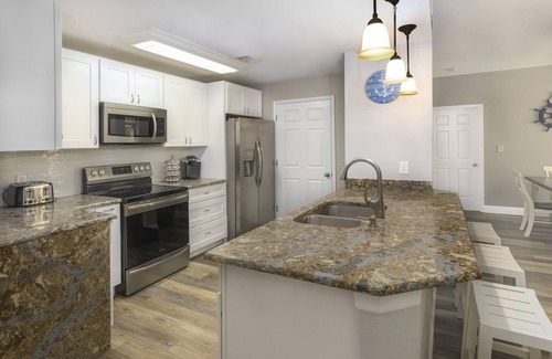 Clearwater Condo | AVALON RESORT, LUXURY CUSTOM 2/2 BEACH THEMED CONDO, HEATED POOL, CLOSE TO BEACH