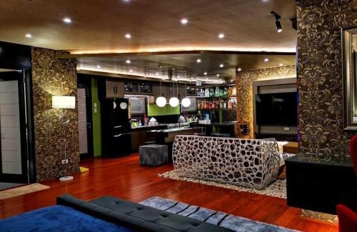 Manoc-Manoc Villa | Avana Hills Boracay Residence Suite