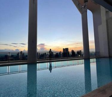 Makati Apartment | Aveline Suites Aesthetic Skydeck View ACQUA Private Residences near Rockwell Makati