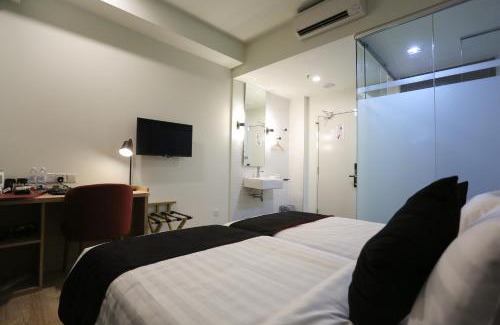 City Centre Hotel | Avenue J Hotel, Central Market