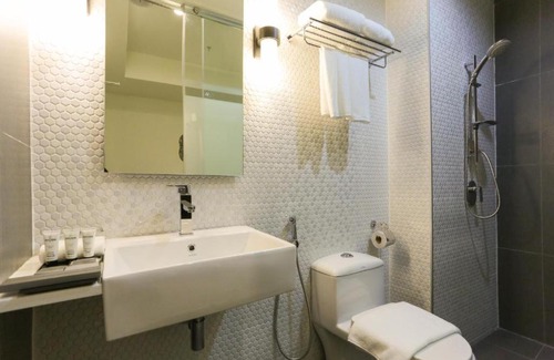 City Centre Hotel | Avenue J Hotel, Central Market