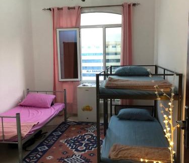 Al Ghubrah Ash Shamaliyyah Hostel | Avenues Hostel