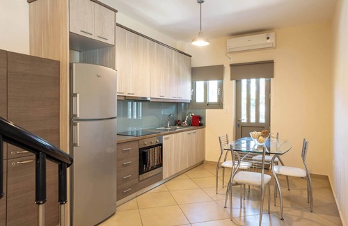 Avia House | Avia Blue Maisonettes - Beach View, up to 12ppl