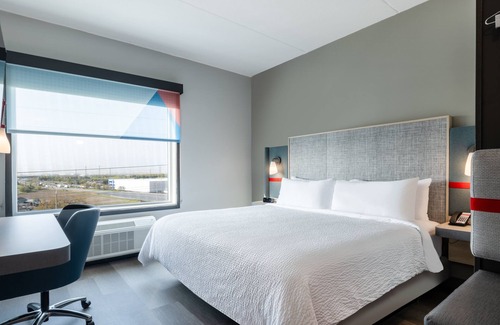 Vaughan Hotel | avid hotel Toronto - Vaughan Southwest by IHG
