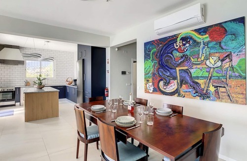 Sao Goncalo House | Avocado Villa by LovelyStay