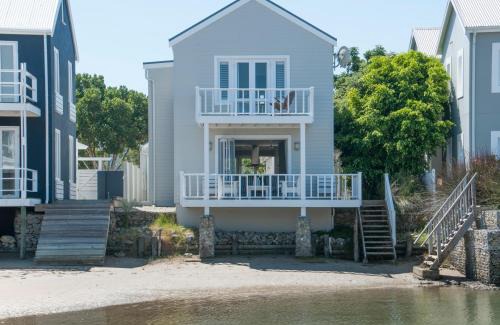 Hunter's Home House | Avocet Cottage