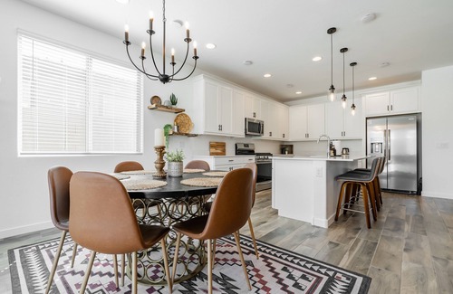 Tolleson House | Avondale Home - Modern Mountain View Oasis NEW Private Jacuzzi & Pool!