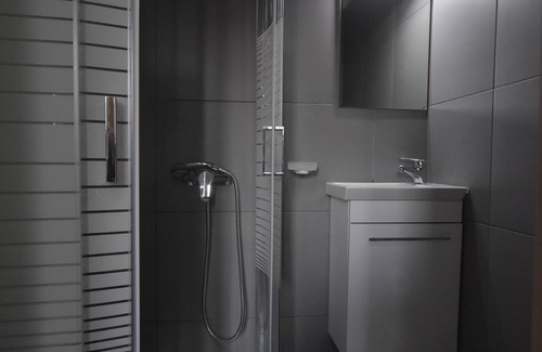 Markopoulon Apartment | AVR DELUXE SUITES 4 AIRPORT FREE SHUTTLE
