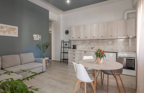Limenas Chersonisou Apartment | ★ Avra Suite 1BR in city center - 50m to Beach