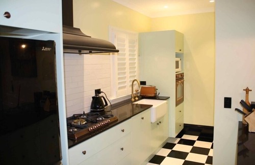 Christchurch Cottage | Award-winning historic replica in Richmond