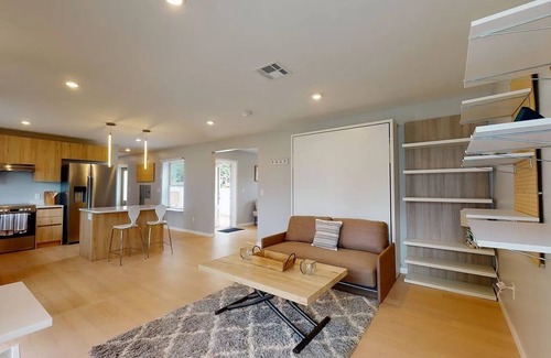 Champaign House | Award-Winning, Eco-Friendly Property