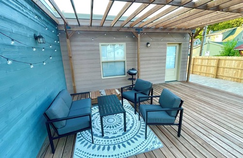 Champaign House | Award-Winning, Eco-Friendly Property