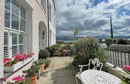 Beaumaris House | Awel y Mor