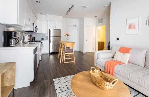 Wilshire Apartment | Awesome 1BR in Koreatown Near Metro Stns w/ Gym
