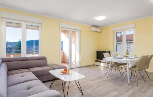 Soboli Apartment | Awesome Apartment In Cavle With Wifi
