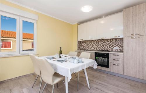 Soboli Apartment | Awesome Apartment In Cavle With Wifi