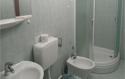 Buzdohanj Apartment | Awesome Apartment In Cernik With Wifi