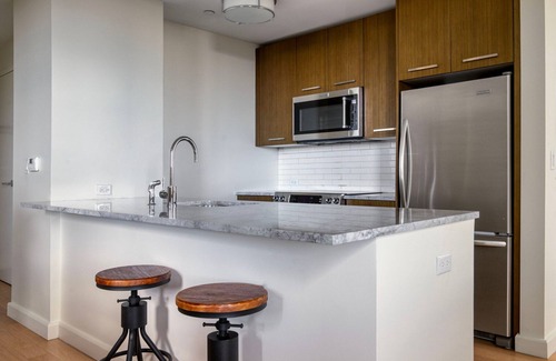 Bay Village Apartment | Awesome Back Bay 1BR w/Basketball, 2 blocks to T, by Blueground