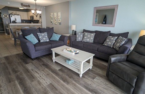 Windy Hill Condo | AWESOME Beachfront Condo; Clean, Smart; Lazy River, Hot Tub, Pools; Book Fast!