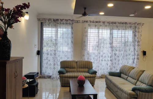 Hinjawadi Villa | Awesome beautiful VILLA with 5-bedroom, WiFi. Enjoy for parties and group stays