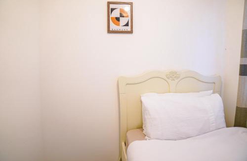 Acresford House | Awesome Coventry Home for Business Contractors and Suitable for families with Free Parking 14mins from NEC