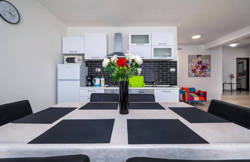 Viskovici House | Awesome home in Sveti Lovrec Labinski