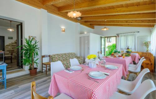 Montefalcone Appennino House | Awesome Home In Montefalcone Appennino
