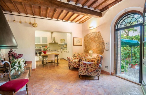 Ville di Corsano House | Awesome home in Ville di Corsano
